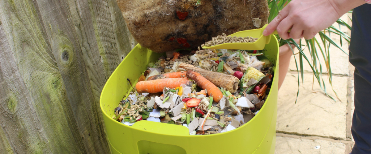 Maintaining your compost heap Maintaining your compost heap